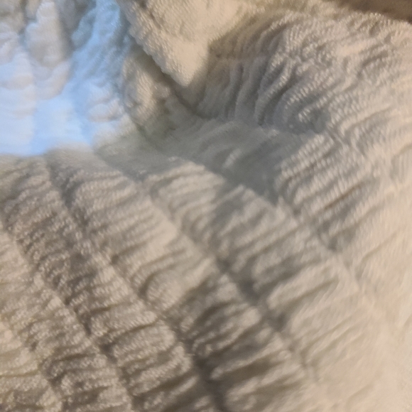 Hollister off shoulder blouse - Picture 3 of 5